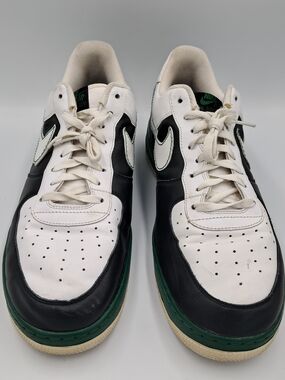 Nike Men's Low-Top Leather Sneakers - White / Black / Green